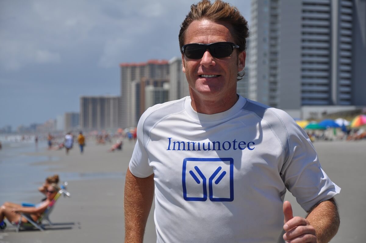 Le BLOG Santé Immunité Succès Illlimité est promu et caractérisé par une photo du consultant Diamant et leader émérite IMMUNOTEC Steve Vermette, arborant un chandail à l'effigie de l'entreprise, en pleine course au bord de la mer. 
Un blog se voulant un inspirant complément naturel au site web www.sante-immunite.com
